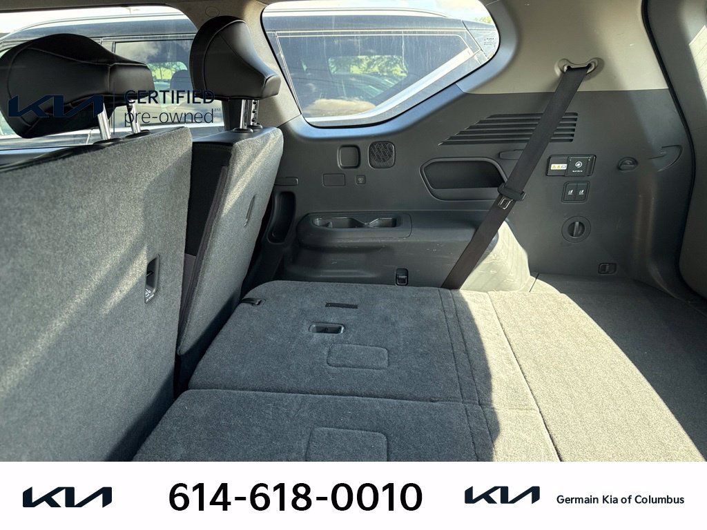 Certified 2024 Kia EV9 Light RWD image 10