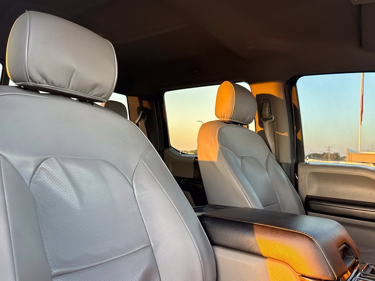 Used 2019 Ford F150 XLT w/ Equipment Group 302A Luxury AWD/4WD image 33
