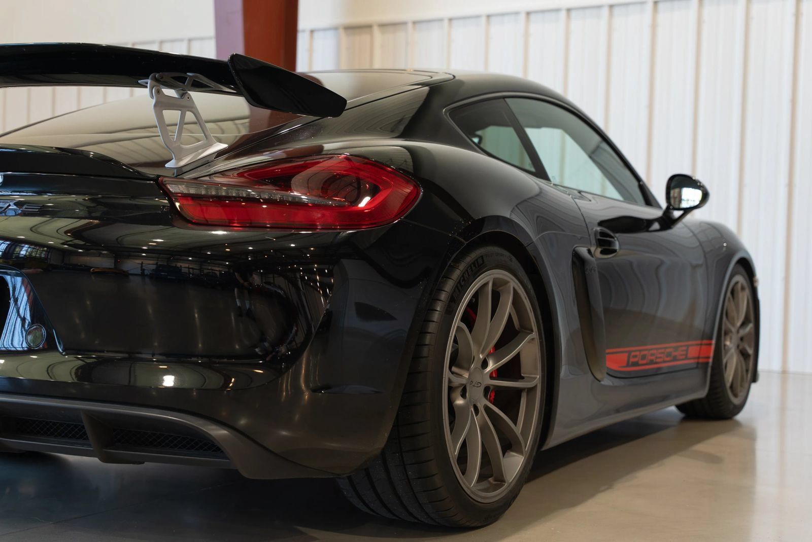 Used 2016 Porsche Cayman GT4 RWD image 22