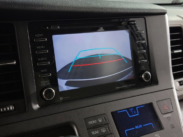 Used 2018 Toyota Sienna LE AWD/4WD image 20