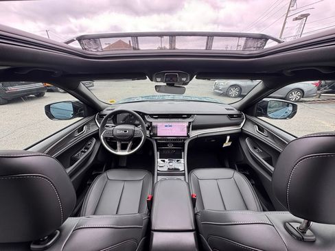 New 2026 Jeep Grand Cherokee Limited w/ Limited Altitude Package AWD/4WD image 25