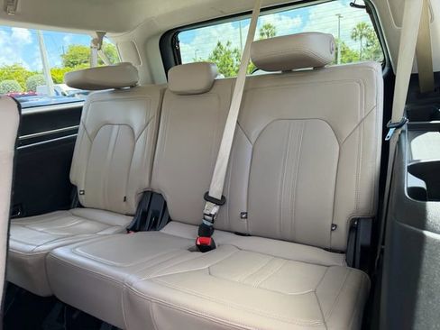 Used 2023 Ford Expedition Max Limited RWD image 8