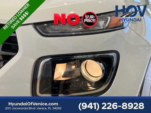 Used 2026 Hyundai Venue SEL FWD image 6