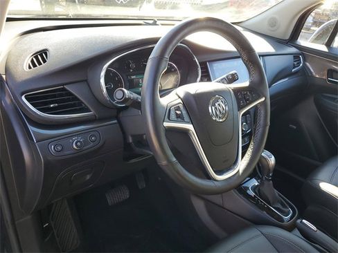 Used 2018 Buick Encore Premium image 17