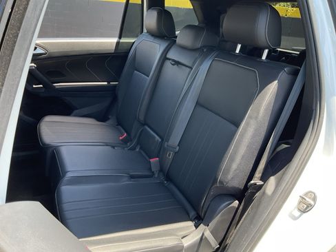 Used 2023 Volkswagen Tiguan SE R-Line FWD image 19