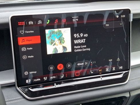 New 2026 Volkswagen Tiguan SE image 11