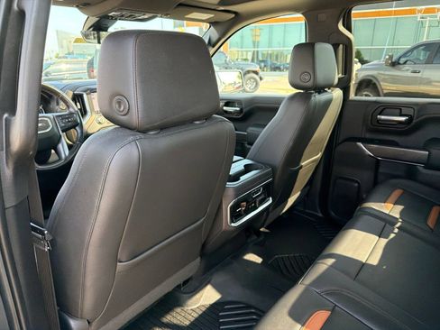 Used 2020 GMC Sierra 1500 AT4 w/ AT4 Premium Package AWD/4WD image 18
