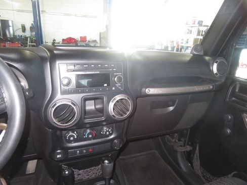 Used 2012 Jeep Wrangler Sport image 29