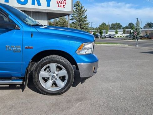 Used 2023 RAM 1500 Classic SLT w/ SLT Plus D￩cor Group AWD/4WD image 27