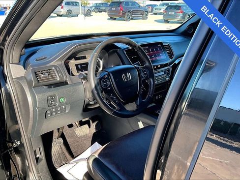 Used 2023 Honda Ridgeline Black Edition image 17