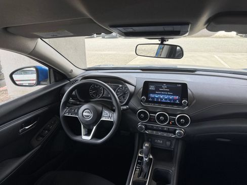 Used 2025 Nissan Sentra SV FWD image 33