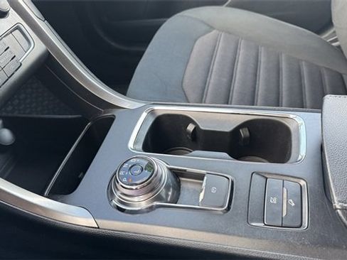 Used 2019 Ford Fusion SE image 26