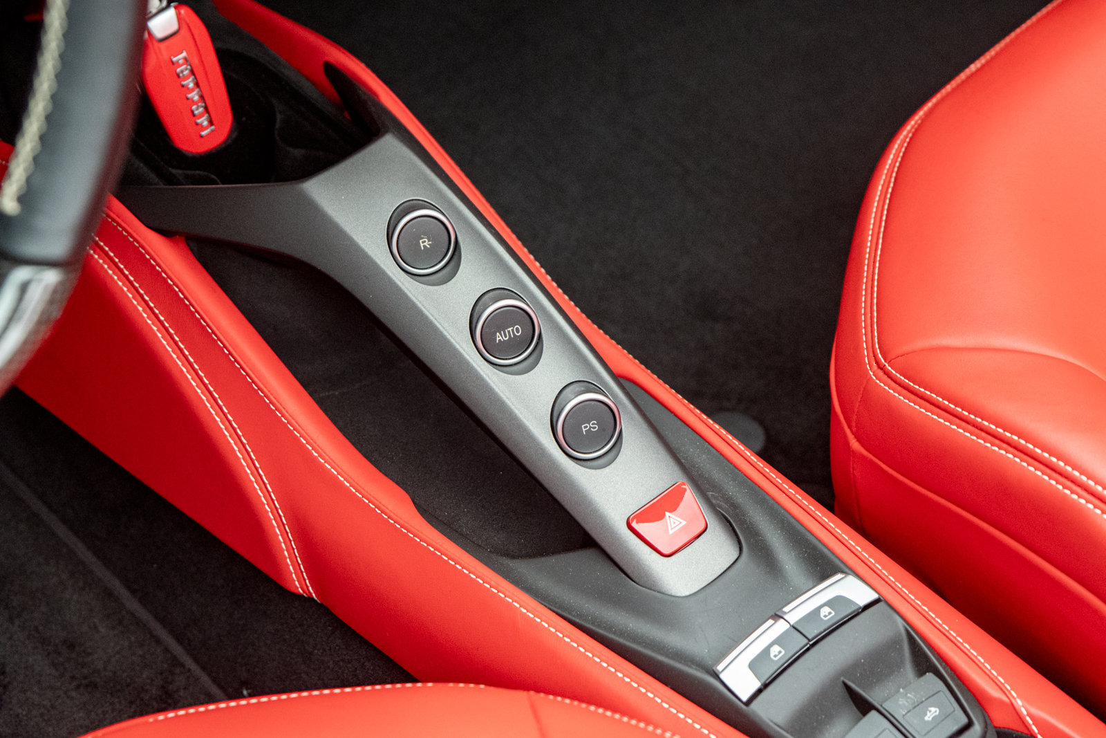Used 2019 Ferrari 488 Spider RWD image 28