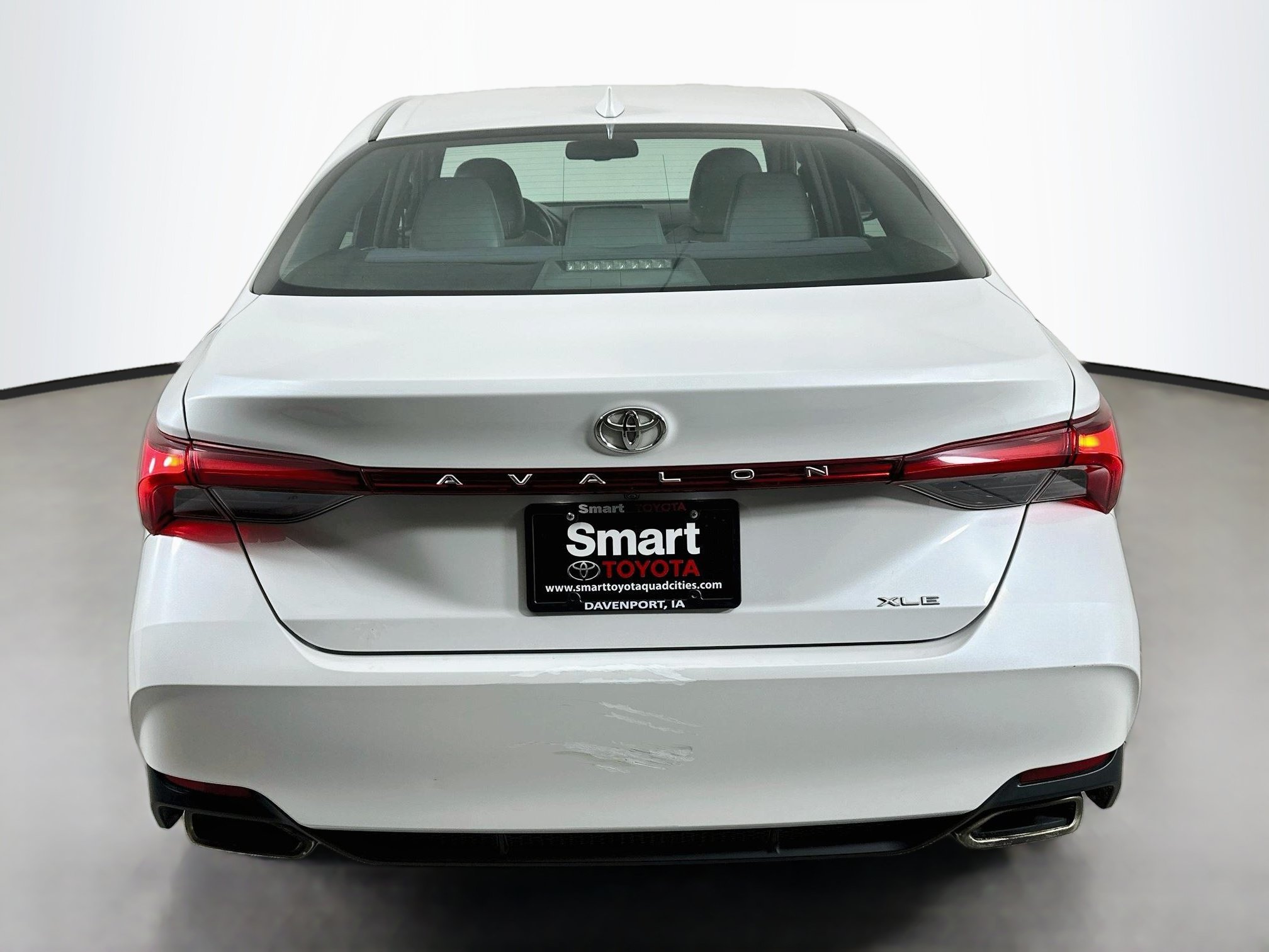 Used 2019 Toyota Avalon XLE w/ Moonroof Package FWD image 6