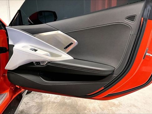 Used 2021 Chevrolet Corvette Stingray Preferred Cpe w/ Z51 Performance Package image 23