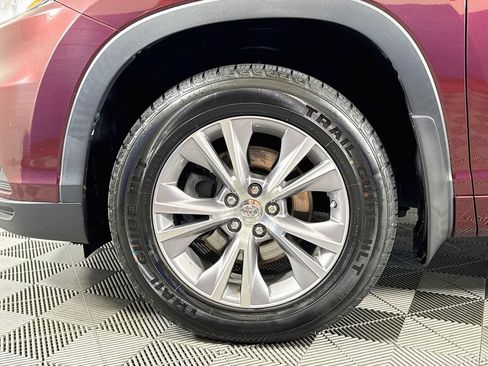 Used 2015 Toyota Highlander Plus AWD/4WD image 30