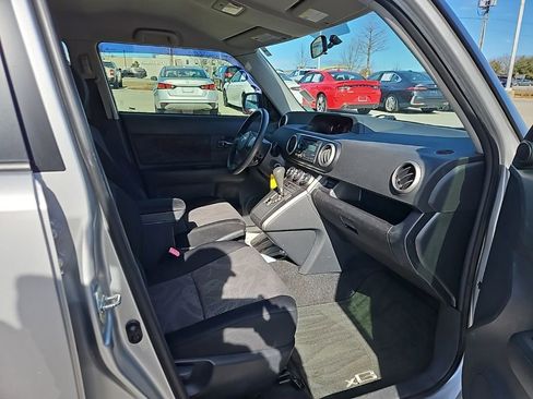 Used 2013 Scion xB image 26