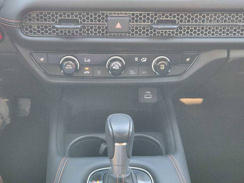 Used 2024 Honda HR-V Sport image 19