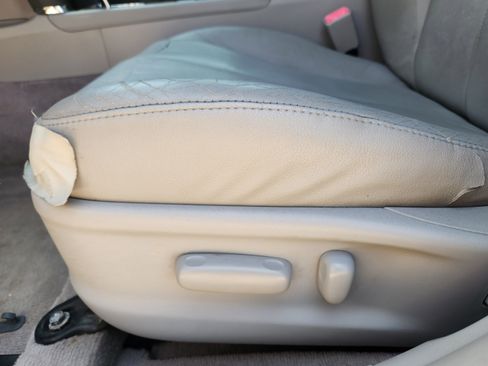 Used 2010 Toyota Camry XLE FWD image 24