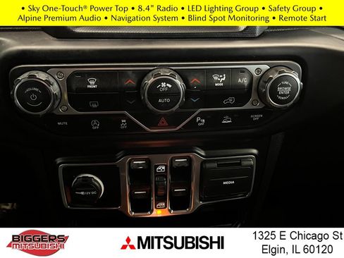 Used 2021 Jeep Wrangler Unlimited Sahara image 25