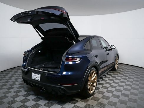 Certified 2025 Porsche Cayenne Turbo GT image 28