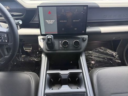 Used 2026 Land Rover Defender 110 OCTA AWD/4WD image 15