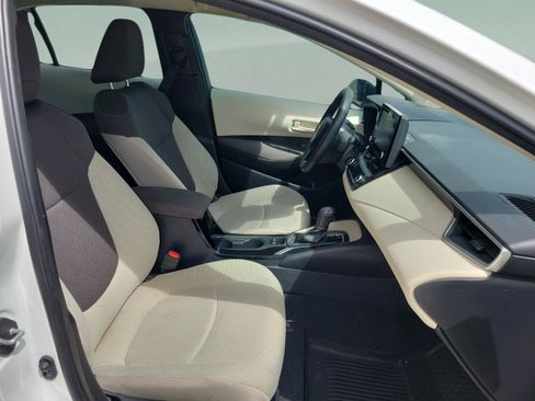 Used 2022 Toyota Corolla LE FWD image 28