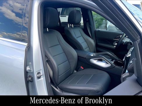 Used 2025 Mercedes-Benz GLE 450e 4MATIC image 9