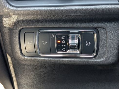 Used 2020 Lincoln Corsair FWD image 24