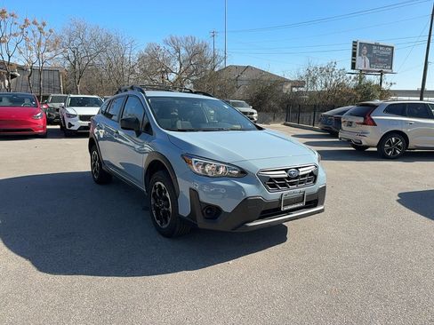 Used 2023 Subaru Crosstrek 2.0i image 7