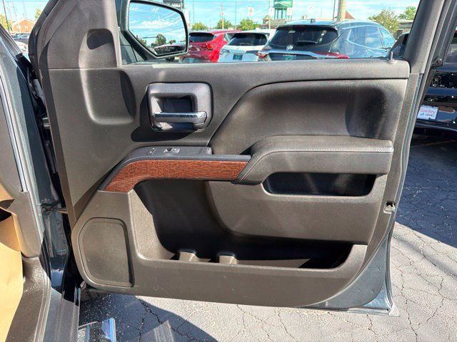 Certified 2018 GMC Sierra 1500 SLE w/ SLE Value Package AWD/4WD image 17