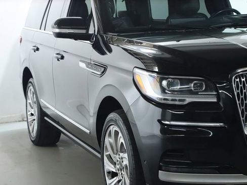 Used 2024 Lincoln Navigator Reserve image 8