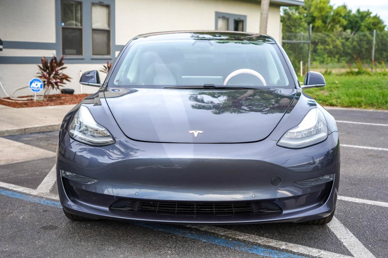 Used 2018 Tesla Model 3 Long Range RWD image 2