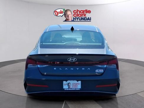 Used 2026 Hyundai Elantra Sport FWD image 4