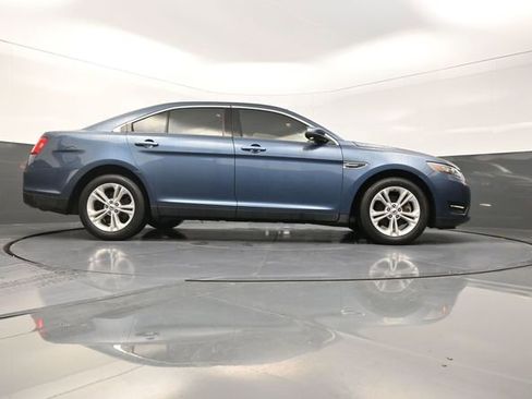 Used 2018 Ford Taurus SEL image 37