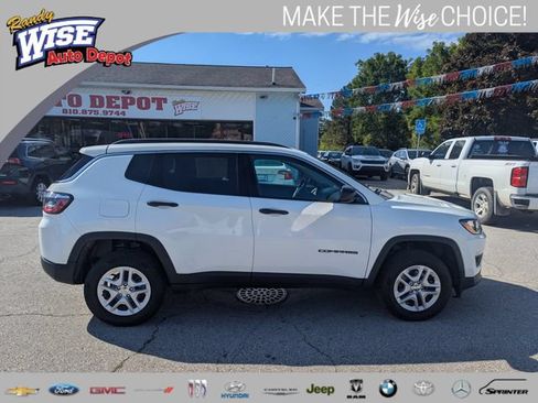 Used 2021 Jeep Compass Sport AWD/4WD image 2