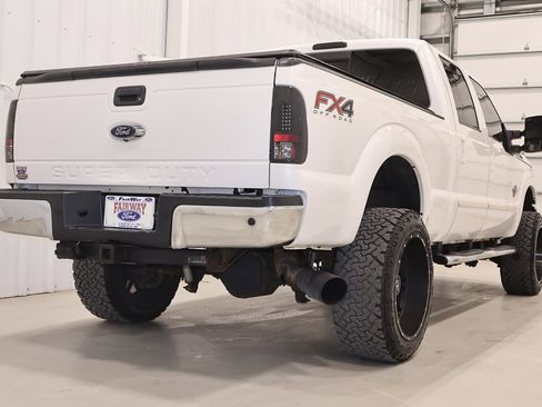 Used 2016 Ford F250 Lariat w/ Lariat Ultimate Package image 9