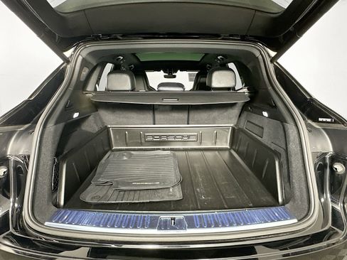 Used 2023 Porsche Cayenne AWD/4WD image 28