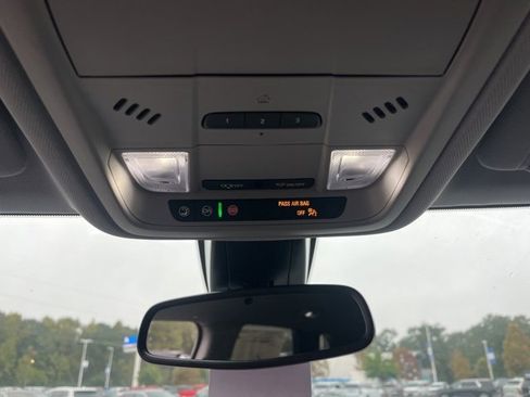 New 2025 Chevrolet Blazer LT w/ Convenience Package image 29