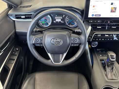Certified 2023 Toyota Venza Nightshade AWD/4WD image 13