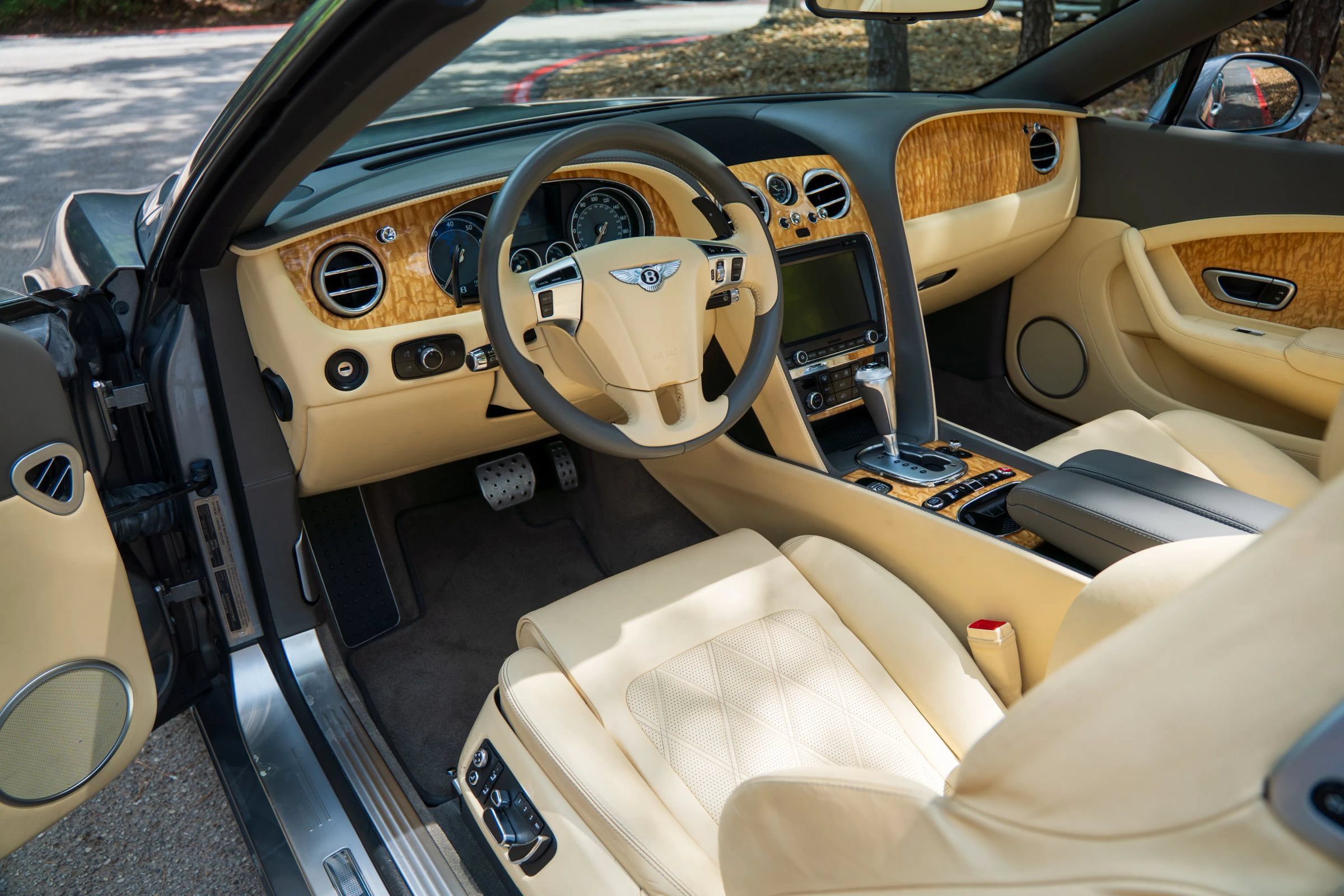 Used 2013 Bentley Continental GT AWD/4WD image 25
