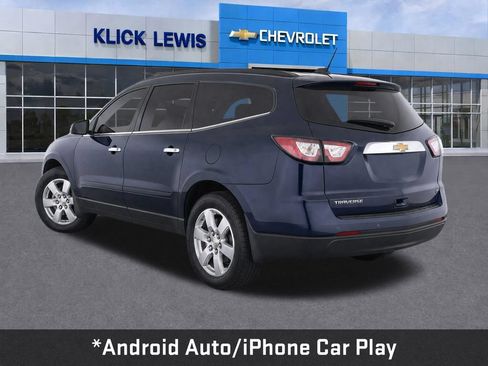 Used 2017 Chevrolet Traverse LT w/ Style and Technology Package FWD image 5