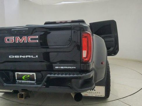 Used 2020 GMC Sierra 3500 Denali w/ Denali Ultimate Package image 76