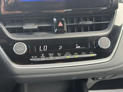 Used 2024 Toyota Corolla SE image 17