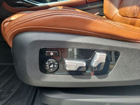 Used 2019 BMW X7 xDrive50i w/ M Sport Package AWD/4WD image 26