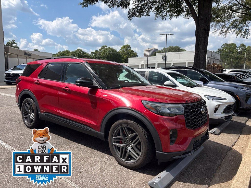 Used 2025 Ford Explorer ST-Line w/ Premium Package RWD image 6