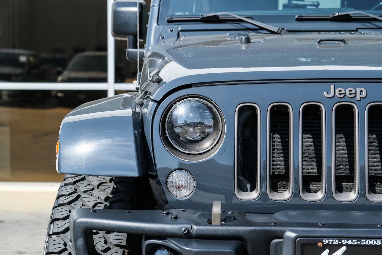 Used 2018 Jeep Wrangler Unlimited Sport AWD/4WD image 3