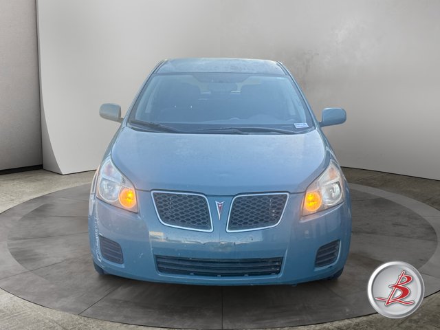 Used 2009 Pontiac Vibe w/ Preferred Package FWD image 2