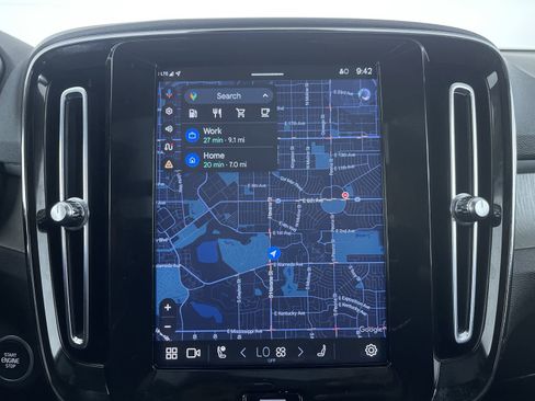 Used 2024 Volvo XC40 B5 Ultimate w/ Climate Package image 20