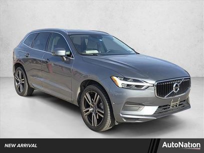 Used 2018 Volvo XC60 T6 Momentum w/ Convenience Package